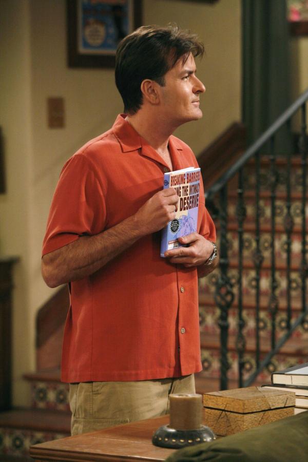 Bild 1 von 11: Charlie Harper (Charlie Sheen)