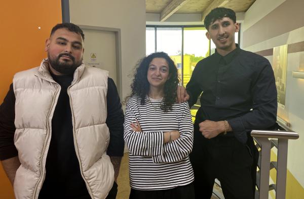Bild 1 von 3: 