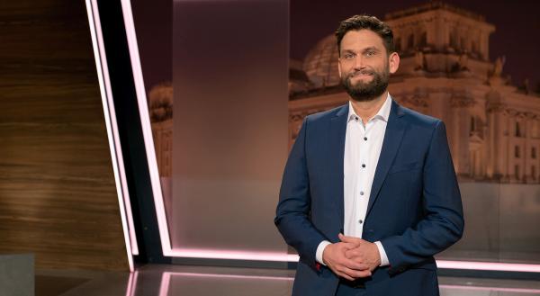 Bild 1 von 2: Christian Ehring, Moderator des NDR Satiremagazins extra 3.