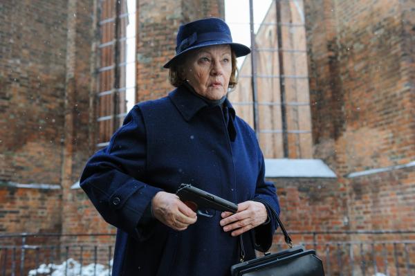 Bild 1 von 5: Margarete Altenburger (Gudrun Ritter).
