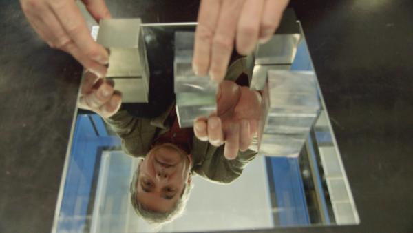 Bild 1 von 7: Versuchsaufbau im Windkanal: Wenn man Häuser geschickt anordnet, kann eine Stadt sich selbst kühlen.