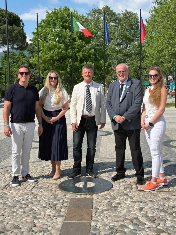 Bild 1 von 2: Im Bild: Treffen der Bürgermeister der Partnerstädte Nova Gorica, Klagenfurt und Görz am Europaplatz .