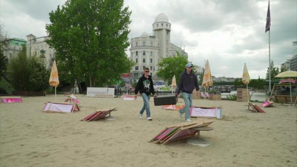Bild 1 von 8: .