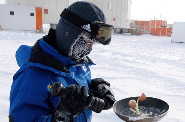 Bild 1 von 6: Marssimulation in der Antarktis: Extreme Kälte von bis zu minus 80 Grad Celsius herrscht in der Antarktis ?- vergleichbare Temperaturen wie auf dem Mars.