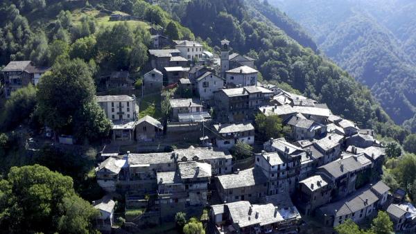 Bild 1 von 11: Im Bild: Nachdem der Seilbahnbetrieb 2018 eingestellt wurde, sind weitere 15 Familien aus Monteviasco weggezogen.