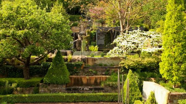 Bild 1 von 3: So hat der Handwerskkünstler Peter Berg seinen eigenen Garten angelegt.