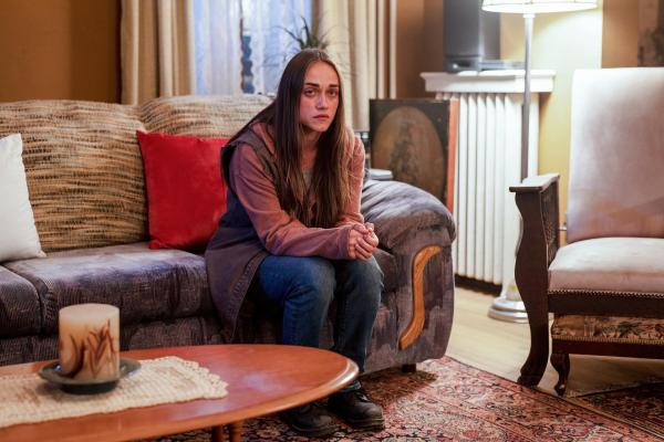 Bild 1 von 14: Im Bild: Alice Kremelberg (Percy Muldoon).