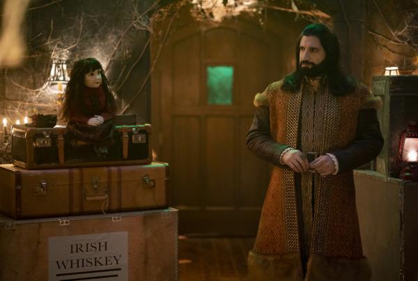 Bild 1 von 5: Nandor (Kayvan Novak, r.)