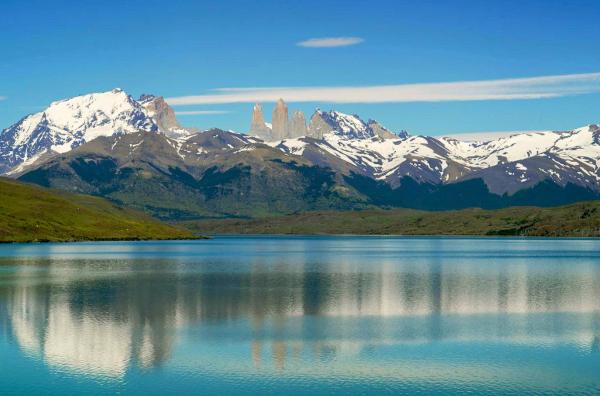 Bild 1 von 1: Von Nord nach Süd reihen sich im chilenischen Teil von Patagonien auf knapp 2.000 Kilometern Seen, Eisfelder und gewaltige Berge aneinander.
