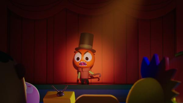 Bild 1 von 2: Beim Theaterstück darf Heinz so richtig vor dem Publikum aufdrehen  natürlich inklusive eines seiner berühmten Wutanfälle.