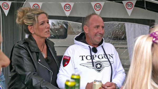 Bild 1 von 3: Sascha Fingerhuth wird 50! Zu seinem Ehrentag erwarten ihn so einige Überraschungen.