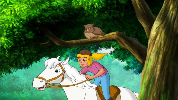 Bild 1 von 5: Bibi reitet mit Tina um die Wette.