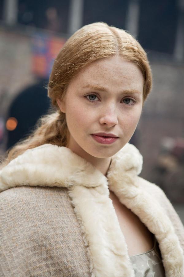 Bild 1 von 7: Prinzessin Elizabeth (Freya Mavor)