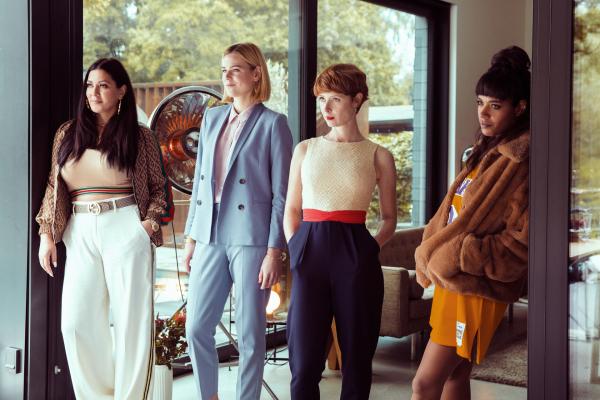 Bild 1 von 6: Von links: Elif (Jasmin Shakeri), Franzi (Llewellyn Reichman), Lena (Sarah Bauerett) und Jo (Salka Weber).