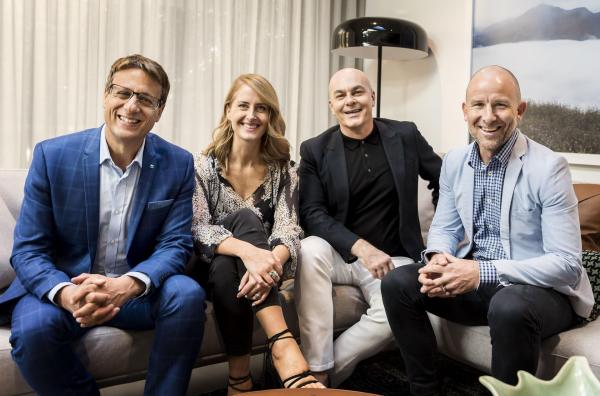 Bild 1 von 4: (v.l.n.r.) Andrew Winter; Belinda; Neale Whitaker; Cameron