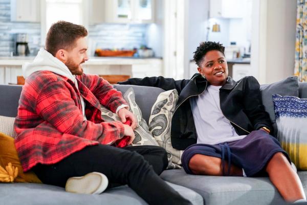 Bild 1 von 8: Im Bild: Cody Christian (Asher Adams), Bre-Z (Tamia 'Coop' Cooper).