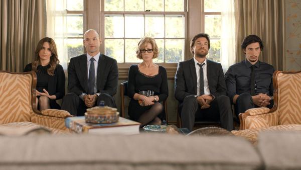 Bild 1 von 1: Im Bild: Tina Fey (Wendy Altman), Corey Stoll (Paul Altman), Jane Fonda (Hillary Altman), Jason Bateman (Judd Altman), Adam Driver (Phillip Altman).