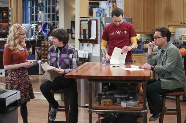 Bild 1 von 8: Bernadette (Melissa Rauch, l.) befürchtet, dass eine Partnerschaft zwischen Howard (Simon Helberg, 2.v.l.), Sheldon (Jim Parsons, 2.v.r.) und Leonard (Johnny Galecki, r.) nur in einer Katastrophe enden kann. Denn die drei möchten ihre neueste Erfindung patentieren lassen ...