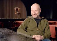 Wuchteln, Schmäh, Politsatire