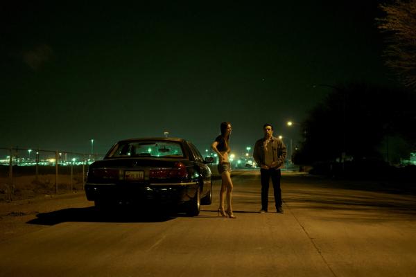 Bild 1 von 5: Michael Sirow as Tate in Boneyard. Photo Credit: Chris Rogers