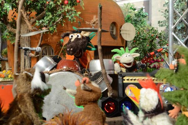 Bild 1 von 7: Wolle und Pferd präsentieren ihren selbstgeschriebenen Song.