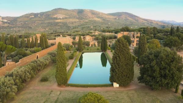 Bild 1 von 8: Die Villa Adriana bei Rom zeigt: Nicht nur Nero, sondern auch seine Nachfolger lassen sich prächtige Privatpaläste bauen.