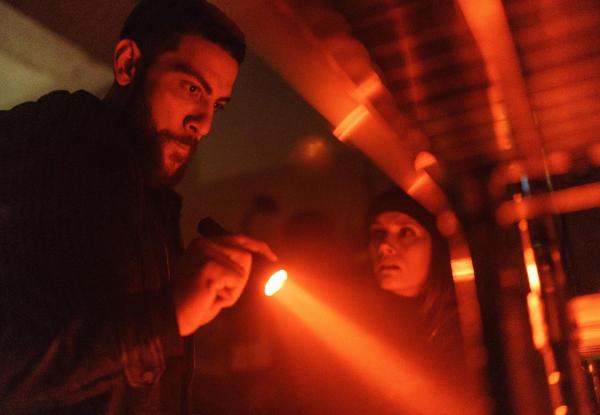 Bild 1 von 4: Special Agent Omar Adom 'OA' Zidan (Zeeko Zaki, l.); Special Agent Maggie Bell (Missy Peregrym, r.)