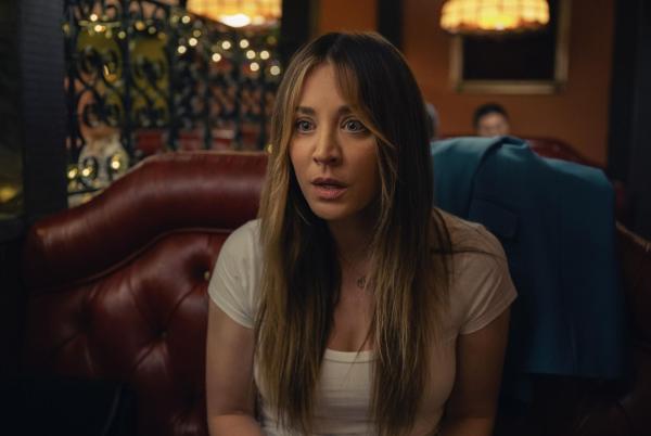 Bild 1 von 11: Ava Bartlett (Kaley Cuoco)