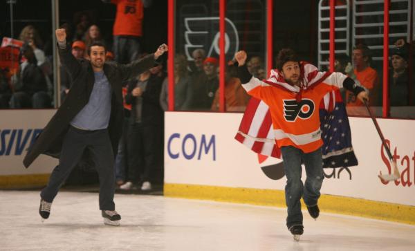 Bild 1 von 13: Mac (Rob McElhenney, l.); Charlie Kelly (Charlie Day, r.)