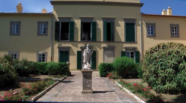 Bild 1 von 3: Unvergessen auf Elba ist ein Franzose, der nicht freiwillig kam: Napoleon Bonaparte. Er führte auf Elba viele Neuerungen ein, wie Schulbildung, Scheidung und die Impfung gegen Pocken.