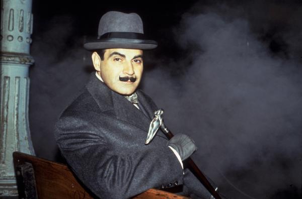 Bild 1 von 2: Poirot (David Suchet)