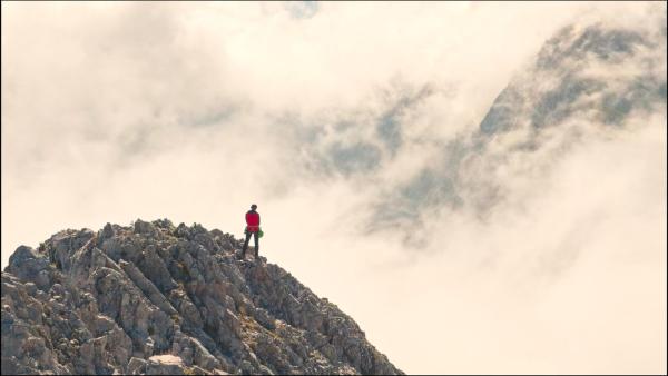 Bild 1 von 14: Im Bild: Paul Gürtler auf der Lamsenspitze.