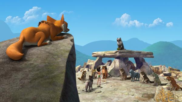 Bild 1 von 4: Der fiese Schakal Tabaqui beobachtet wie Mogli von Akela, dem Anführer des Wolfsrudels (auf dem Steintisch), des Diebstahls verdächtigt wird.