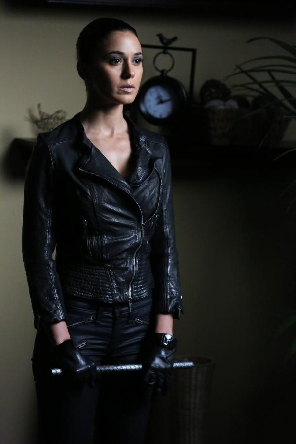 Bild 1 von 8: Lorelei (Emmanuelle Chriqui) kehrt zurück, fest entschlossen, herauszufinden, ob Red John etwas mit dem Tod ihrer Schwester zu tun hatte ...