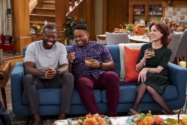 Bild 1 von 18: (v.l.n.r.) Malcolm Butler (Sheaun McKinney); Marty Butler (Marcel Spears); Paula (Marilu Henner)