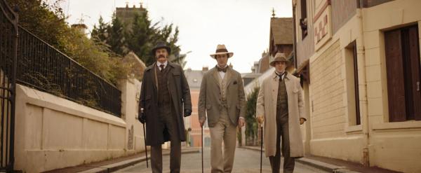 Bild 1 von 10: (v.l.n.r.) Reggie Turner (Colin Firth); Oscar Wilde (Rupert Everett); Robert Robbie Ross (Edwin Thomas)