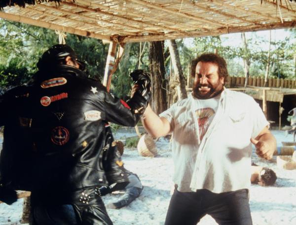 Bild 1 von 13: Wo er zuschlägt, wächst kein Gras mehr: Charlie (Bud Spencer, r.) in Aktion ...