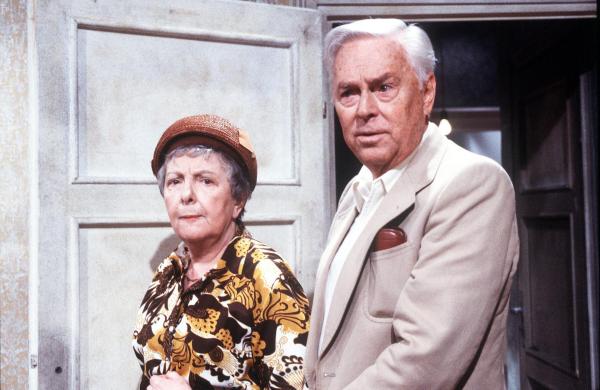 Bild 1 von 4: Im Bild: Marianne Gerzner, Hans Holt.