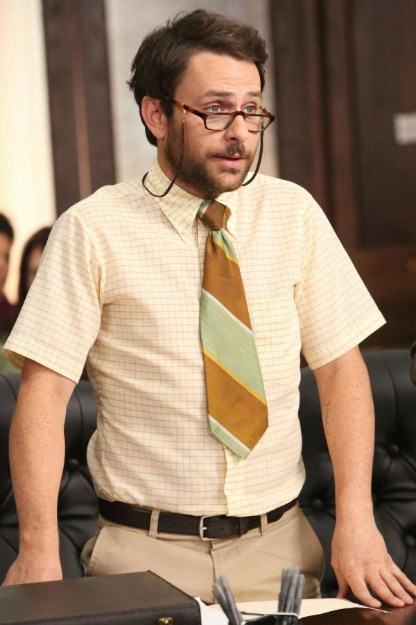 Bild 1 von 8: Charlie Kelly (Charlie Day)