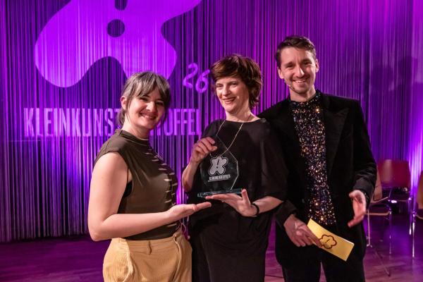 Bild 1 von 16: Im Bild: Elli Bauer, Michaela Obertscheider, Clemens Maria Schreiner.