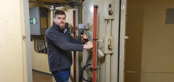 Bild 1 von 3: Mirko Krumm, Betreiber des Bunkers \