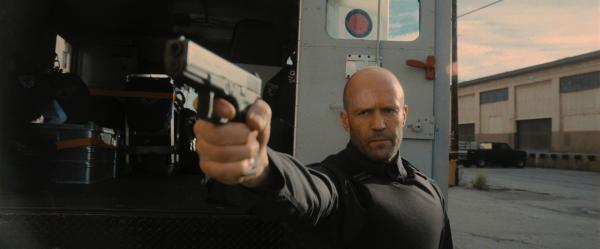 Bild 1 von 9: H (Jason Statham)