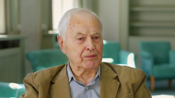 Bild 1 von 7: Hans Modrow