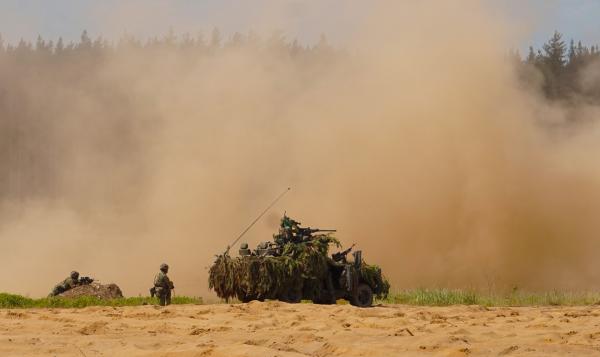 Bild 1 von 11: Leichte Radfahrzeuge statt schwerer Kampfpanzer: die Zukunft des Krieges?