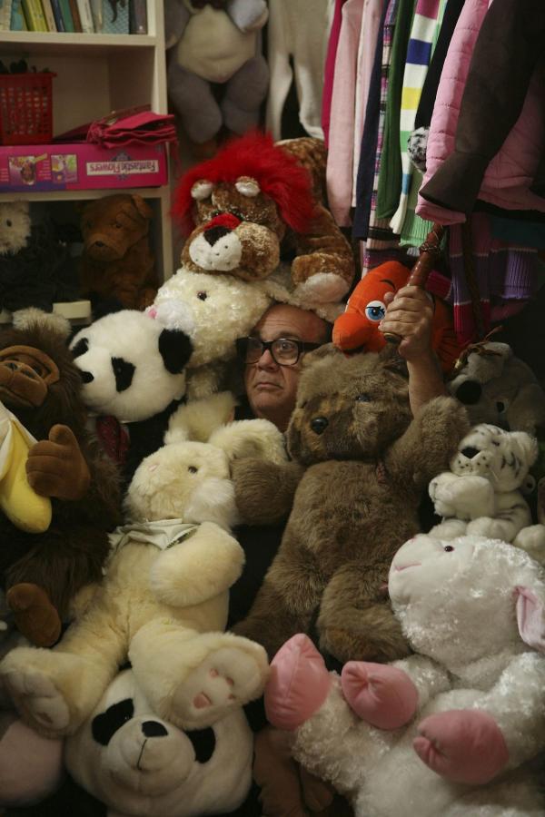 Bild 1 von 8: Frank Reynolds (Danny DeVito)