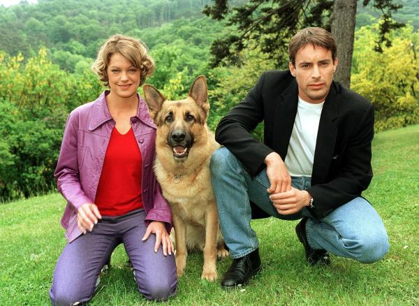 Bild 1 von 5: Im Bild: Elke Winkens (Ines Schneider), Gedeon Burkhard (Alexander Brandtner).