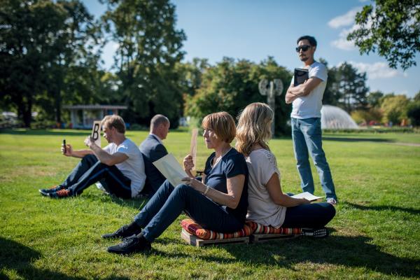 Bild 1 von 16: Der Teamtag des neuen Lehrerkollegiums macht unerwartet Spass (v.l.n.r: Frederic Heidorn, Olaf Burmeister, Gitta Schweighöfer, Meri Koivisto, Ill- Young Kim).