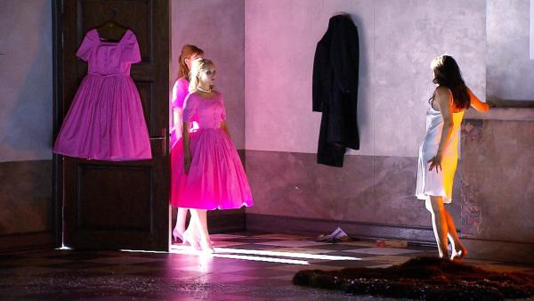 Bild 1 von 8: Im Bild: Die Oper \