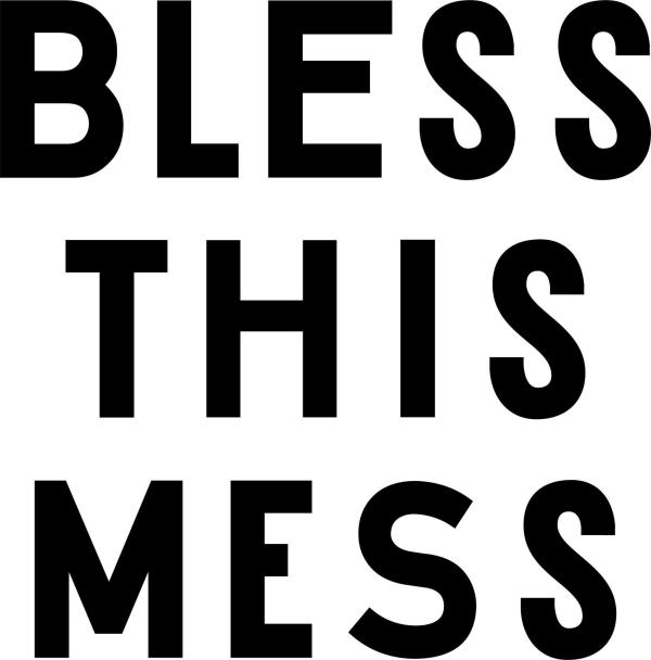Bild 1 von 6: (1. Staffel) - Bless this Mess - Logo