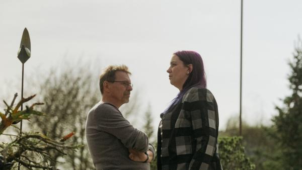 Bild 1 von 14: Haralds Tochter Melanie (r.) rät ihrem Vater, sich häufiger von Herzspezialisten untersuchen zu lassen, sie macht sich große Sorgen.